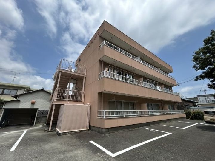 モンメゾンサトウの外観