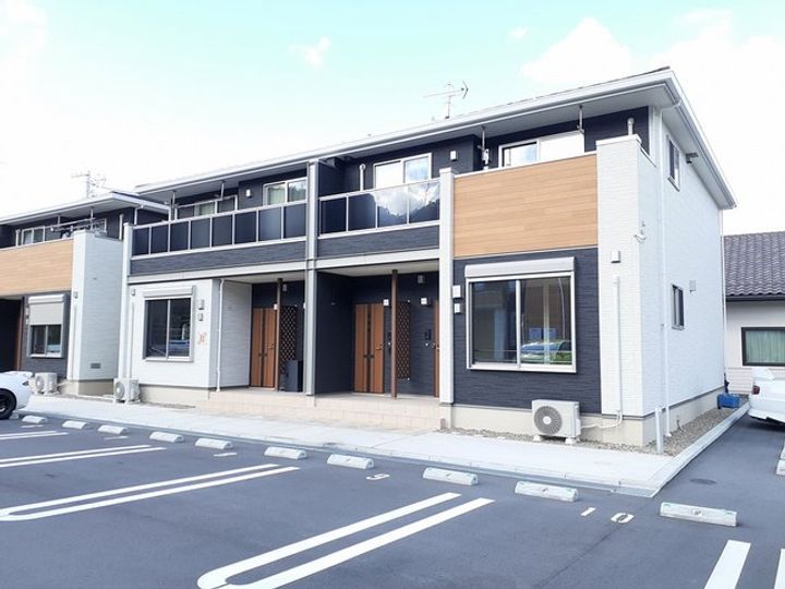 広島県三次市十日市西3(アパート)の賃貸物件の外観