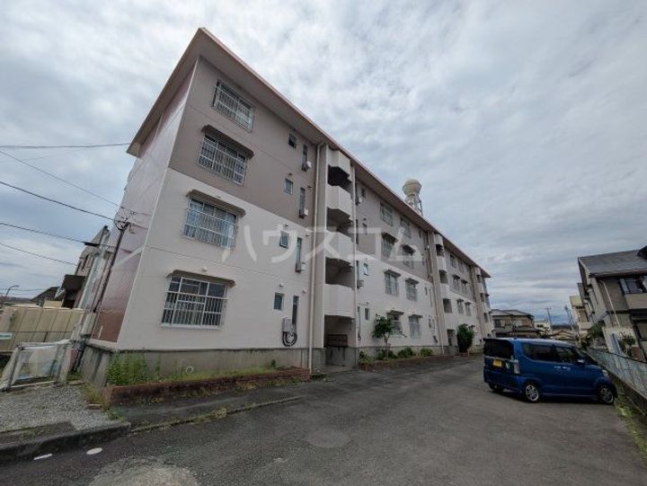 坪内ハイツの外観