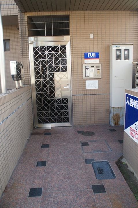 シャルマンフジ北花田の地図