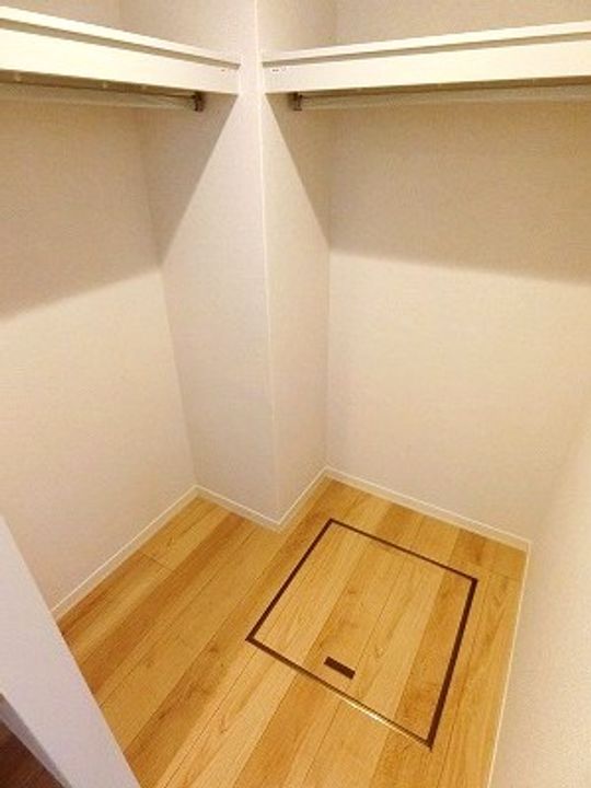 PHARE/ファーレの内装