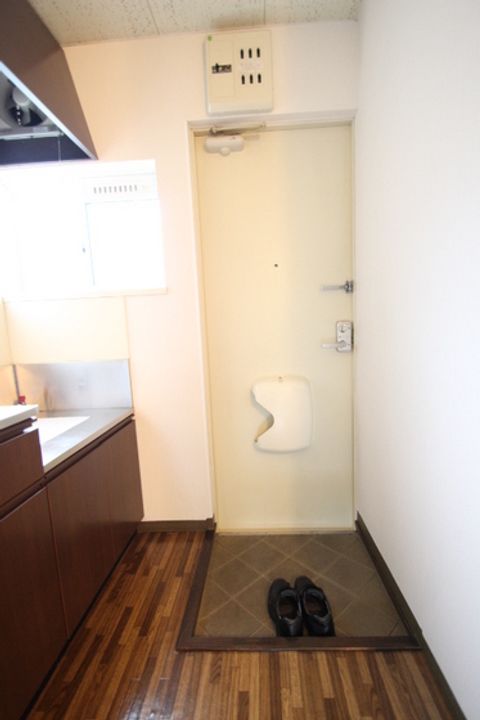 S.T.Villa TSUSHIMA Bの玄関