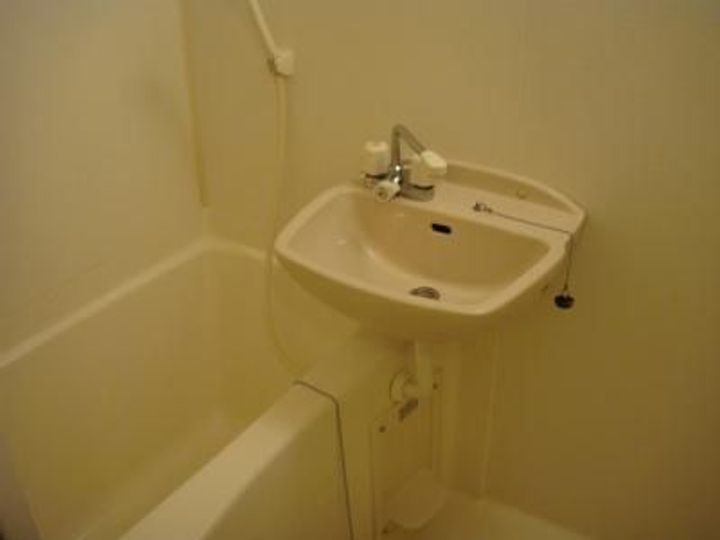 レオパレス海波の風呂