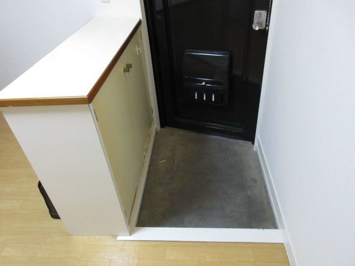 静岡県磐田市今之浦3(マンション)の賃貸物件の玄関