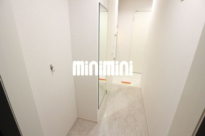 ドッゴミームの玄関