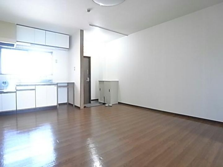 三浦シティーハイツの居間