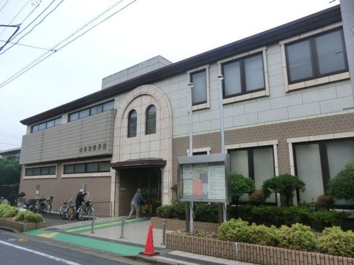 エフパレスの周辺