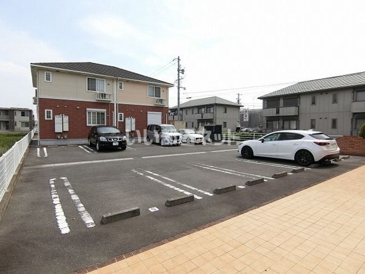 パインテール ヴィレッジ A棟の地図