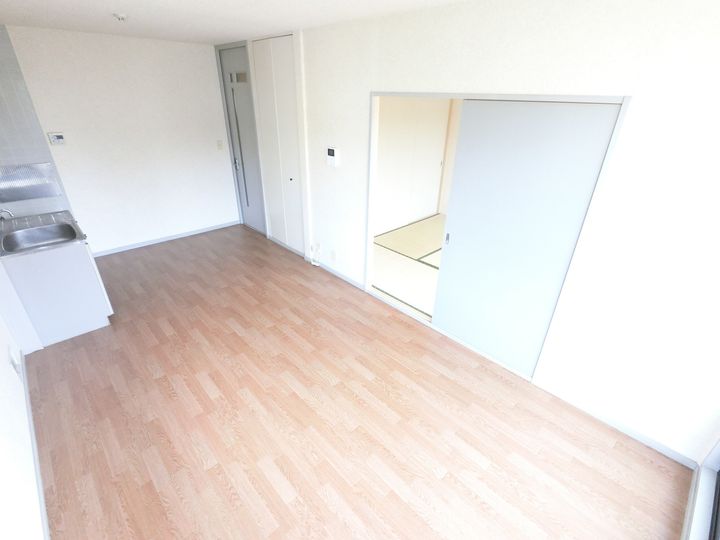 神奈川県川崎市中原区上小田中2(アパート)の賃貸物件の居間