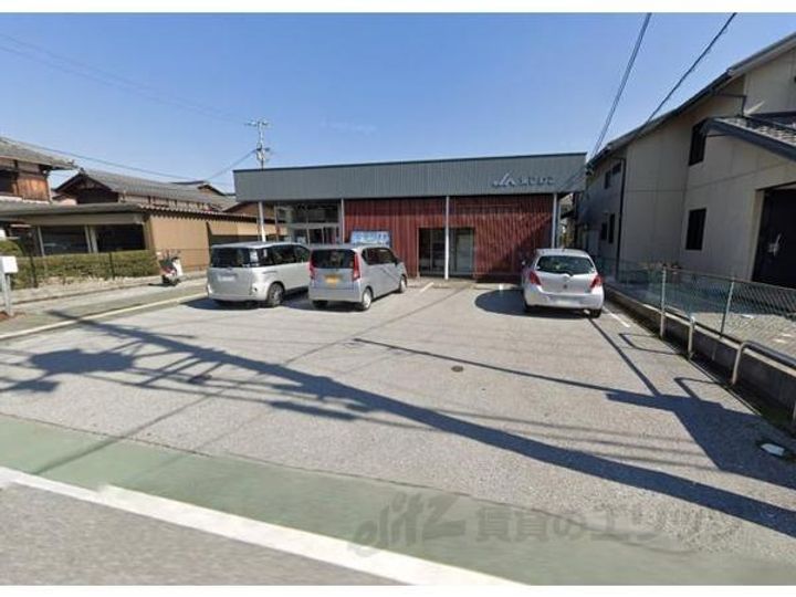 インテリオルの周辺