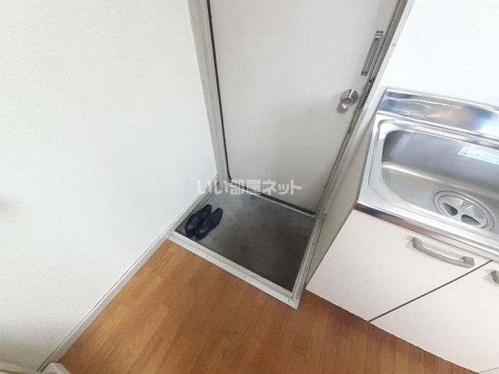 丸の内ビルの玄関