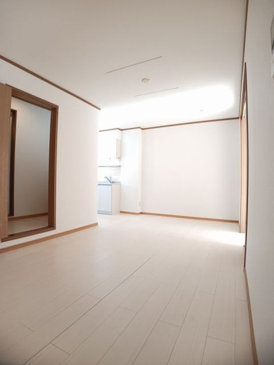 和歌山県和歌山市古屋(アパート)の賃貸物件の居間