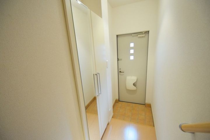 大阪府門真市三ツ島1(アパート)の賃貸物件の玄関