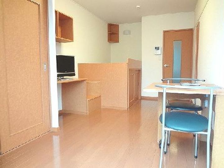 レオパレスクレインの居間