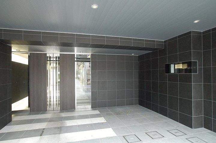 東京都新宿区改代町(マンション)の賃貸物件の地図