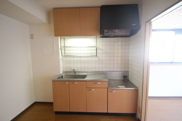カーサヴィオレッタ A棟のキッチン