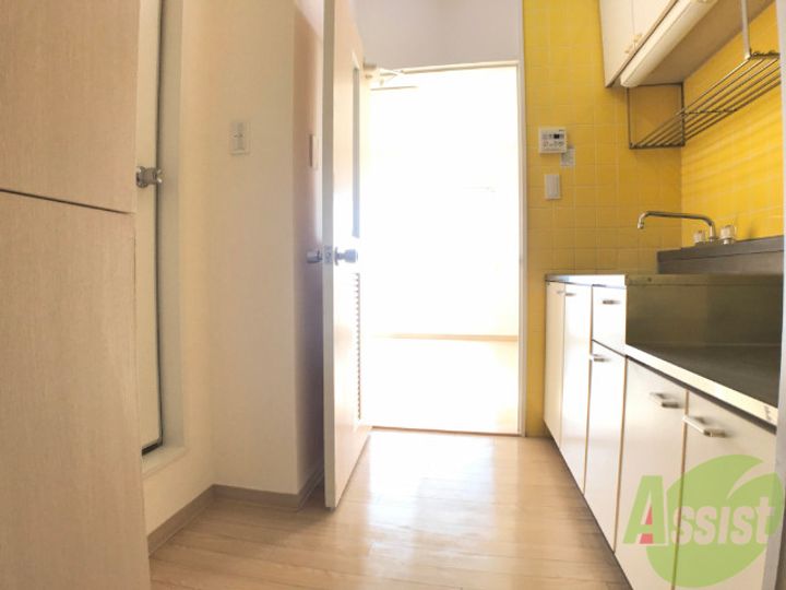 イーグルハイツ宮千代の玄関