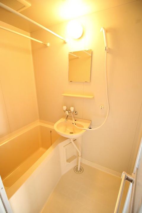 ピア藤沢 (2F)の風呂