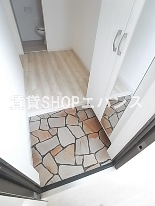 ファビュラス・ヴェルムの玄関