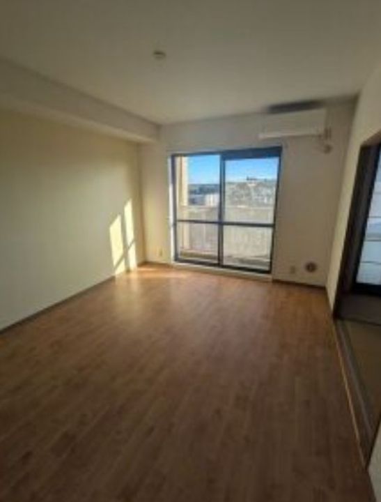 神奈川県横浜市港南区港南2(マンション)の賃貸物件の居間