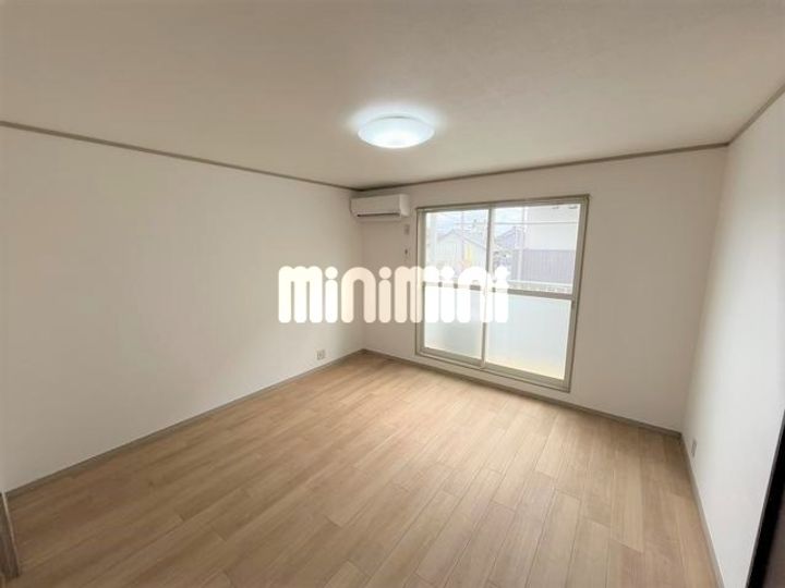 グリーンコーポ八幡の居間