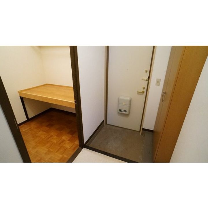 ロイヤルメゾンHAMADAの玄関