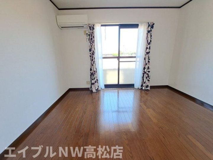 サマックスファミーユの居間