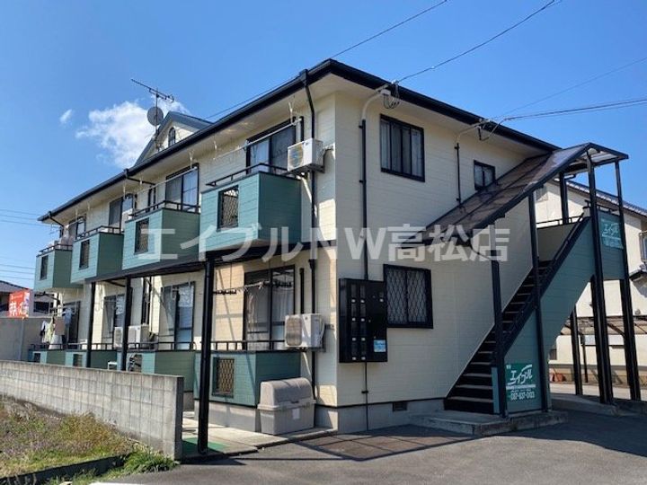 サマックスファミーユの外観