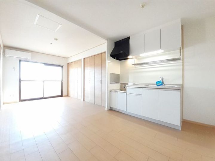 栃木県足利市葉鹿町2(マンション)の賃貸物件の居間