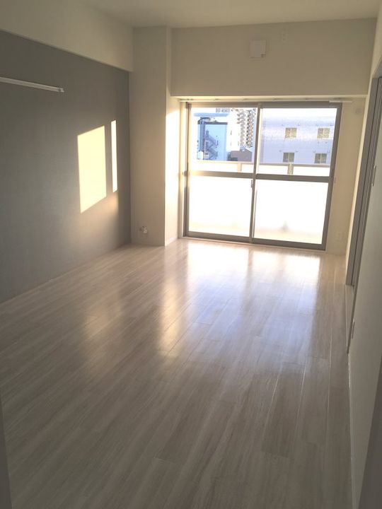 F-TAMATSUKURIの居間