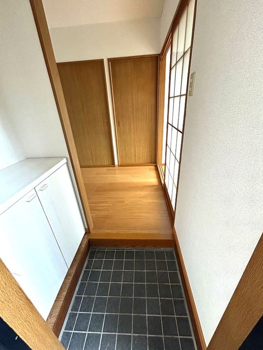 ドミール・たかくらI棟の玄関