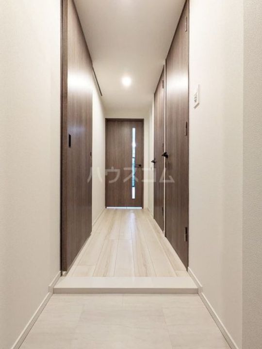 S-RESIDENCE高井戸EASTの玄関