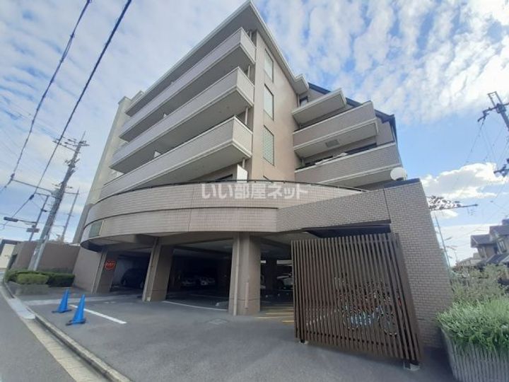 エンパイアテラスの外観