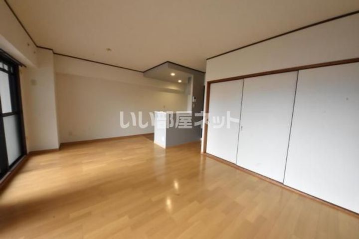 エンパイアテラスの居間