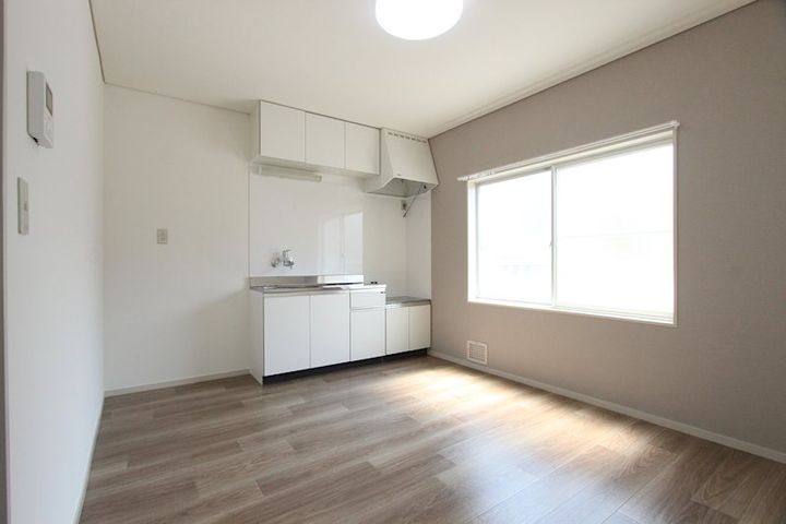 ヴィラエバグリーンAの居間