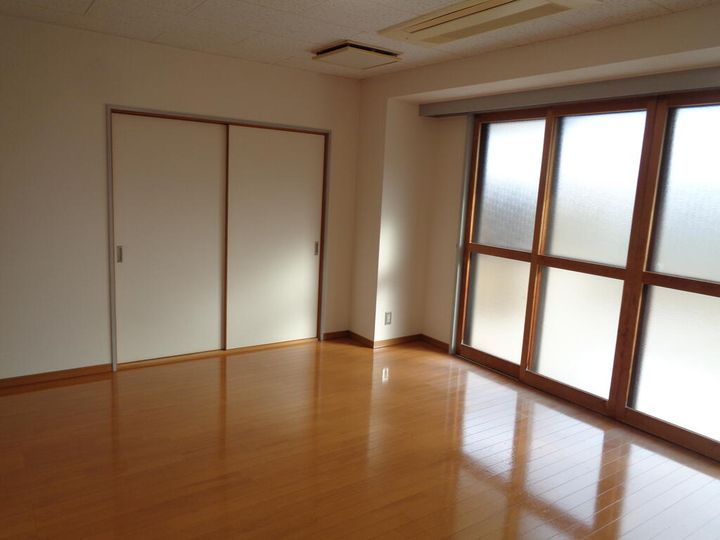 TY882の居間
