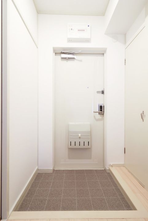 UR武庫川の玄関