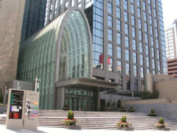 ラ・トゥール新宿グランドの周辺