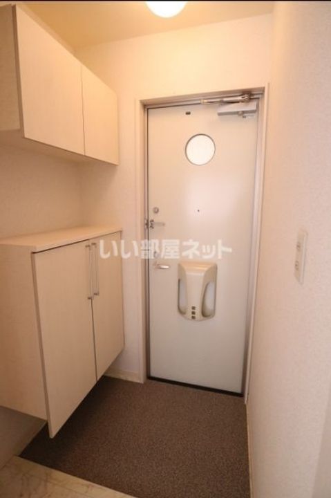 大阪府堺市堺区百舌鳥夕雲町1(アパート)の賃貸物件の玄関
