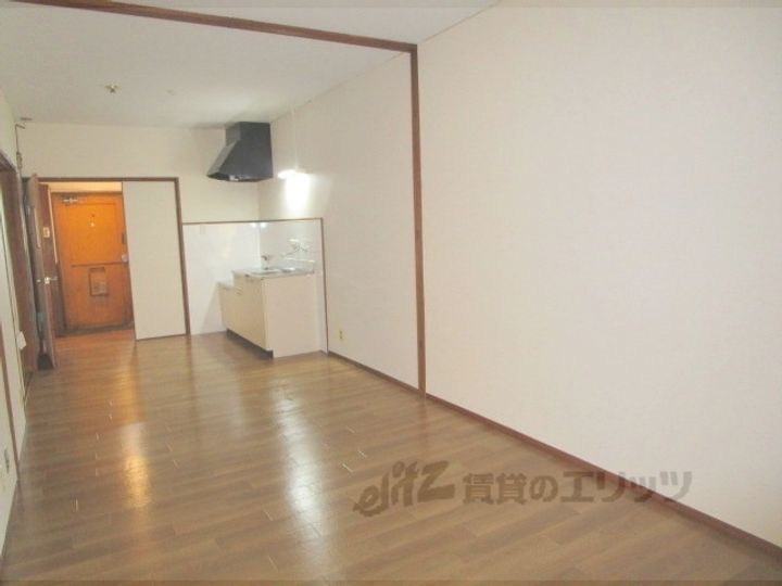 青木マンションの居間