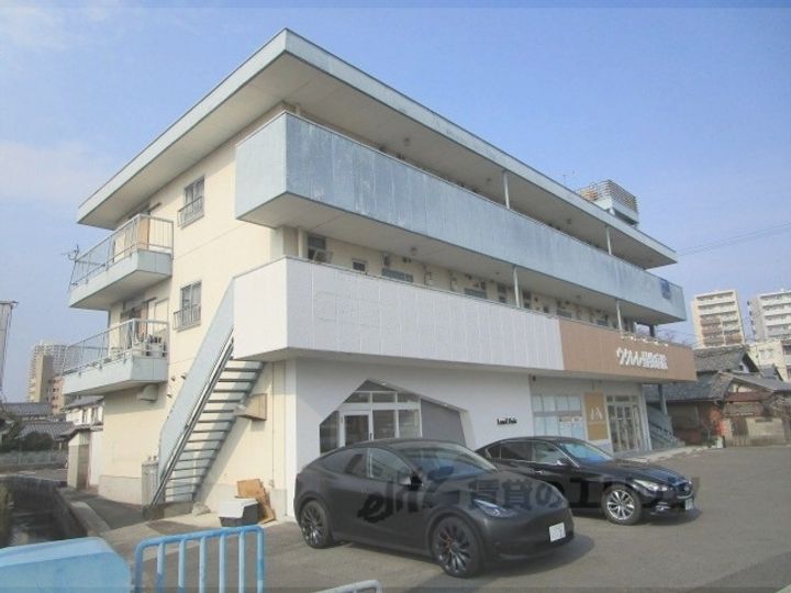 青木マンションの外観