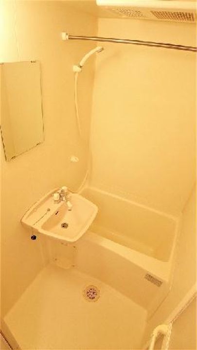 レオパレスVientoの風呂