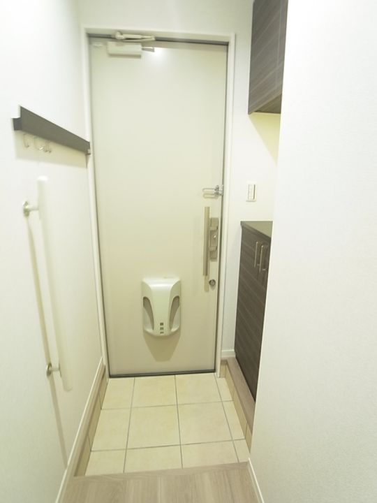 プティロジュマンKの玄関