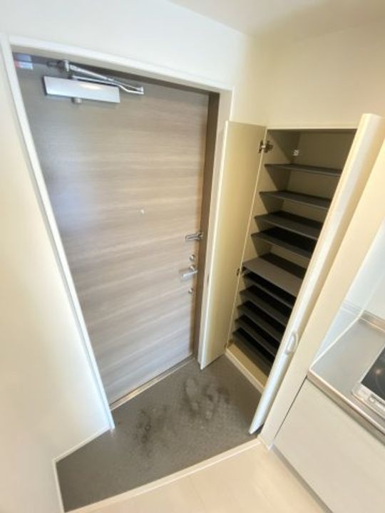 千葉県千葉市稲毛区稲毛東5(アパート)の賃貸物件の玄関