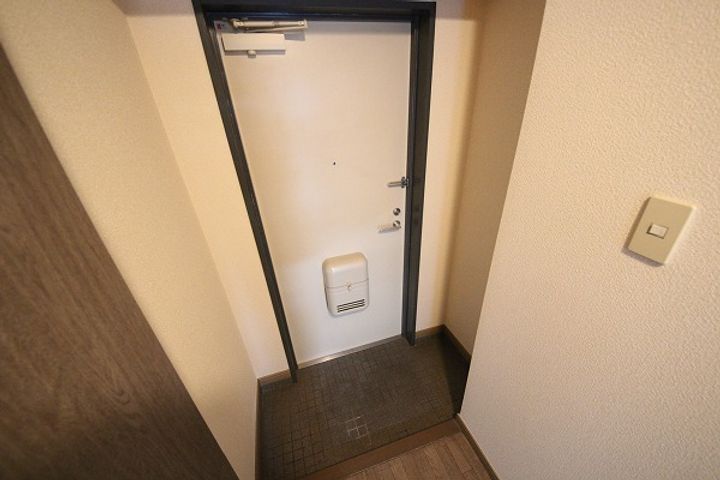 ロイヤルトレンディの玄関