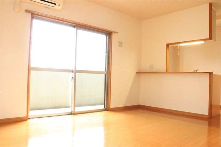 ロマージュ上通並木坂の居間
