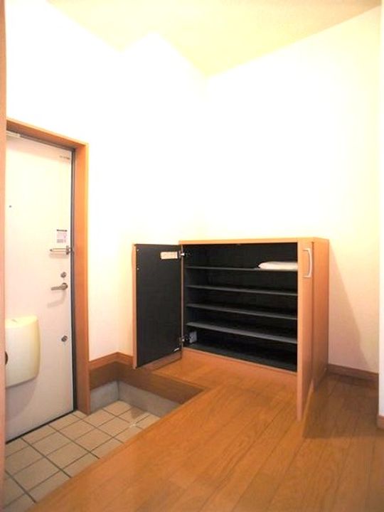 プロバンスM村井の玄関