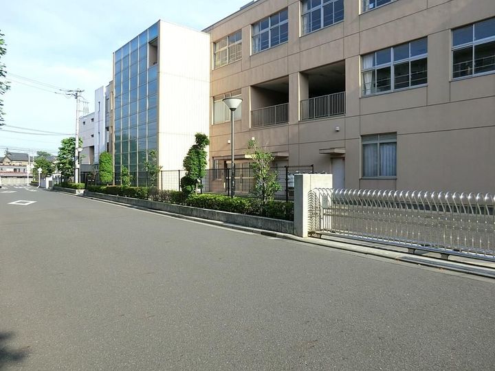 武里団地5街区19号棟の周辺