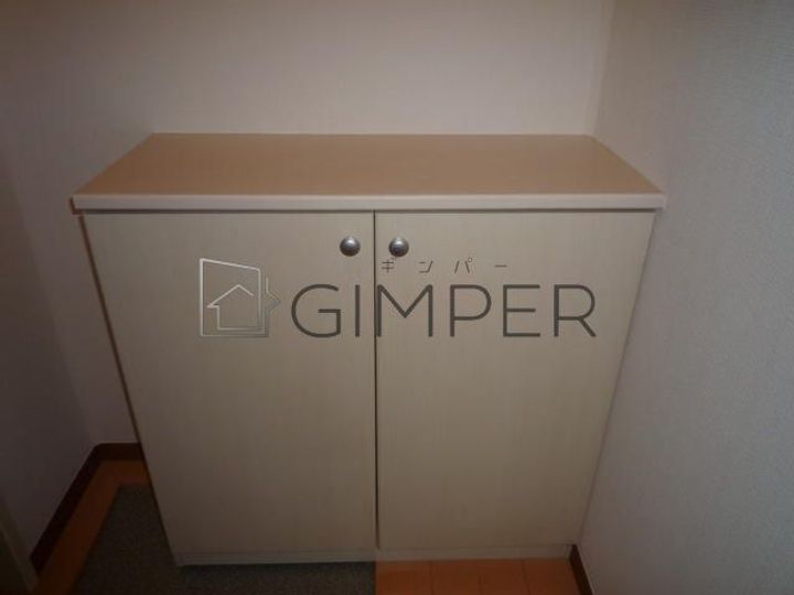 パールマンションISの玄関