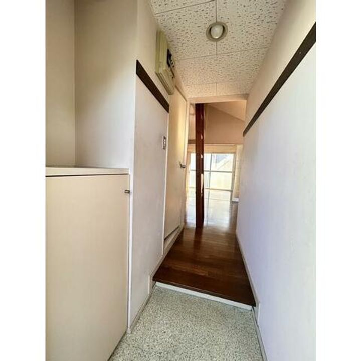 逗子ヒルサイドハウスの玄関